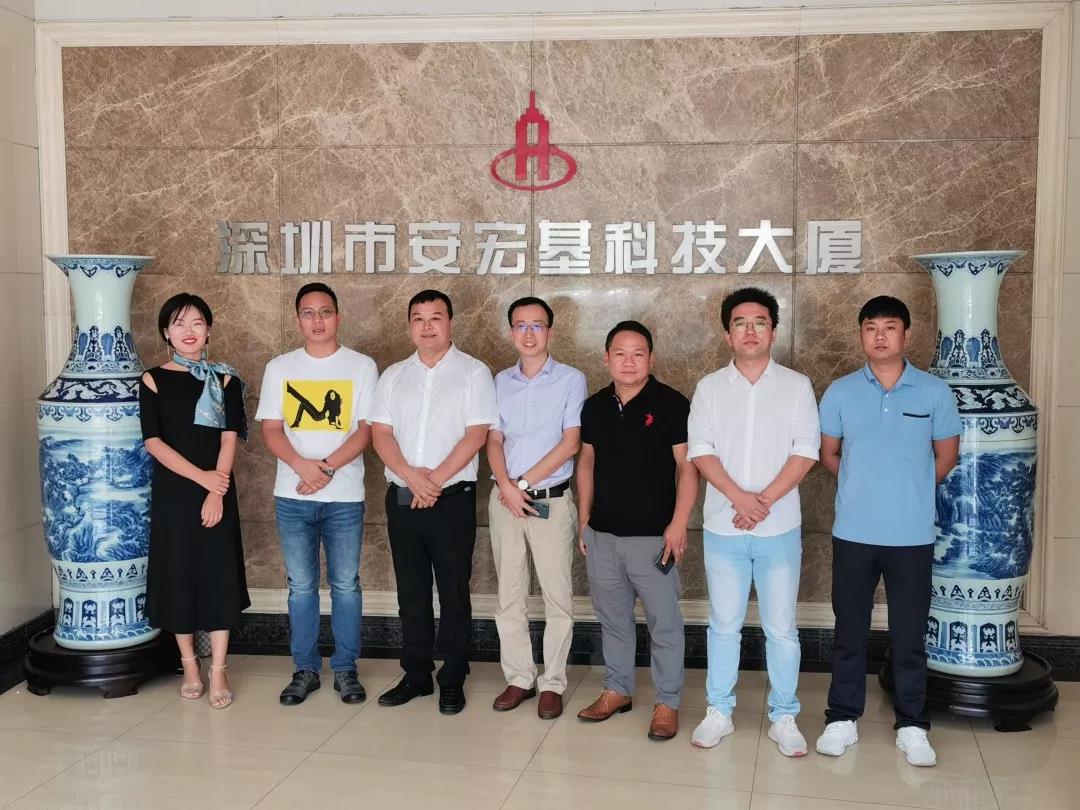 �ؕ�(sh��)��(hu�� )�h