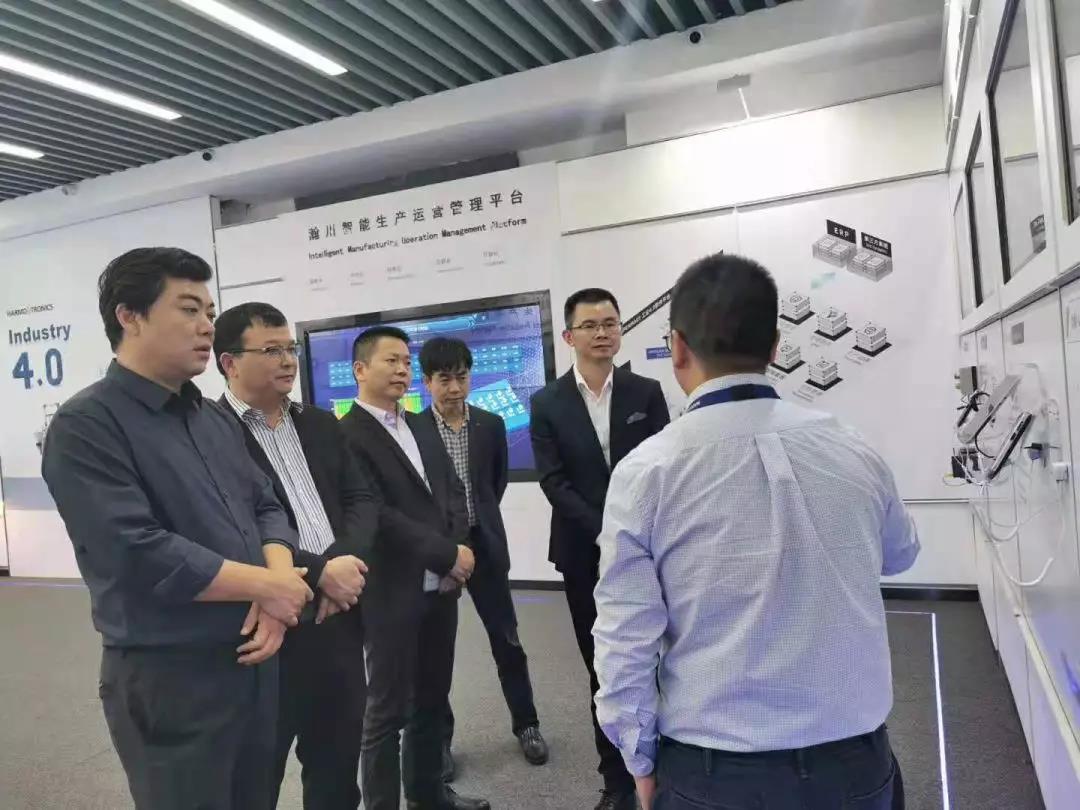 「企業(yè)走訪(fǎng)」趙國強會(huì )長(cháng)帶隊走訪(fǎng)名譽(yù)會(huì )長(cháng)單位——蘇州瀚川智能